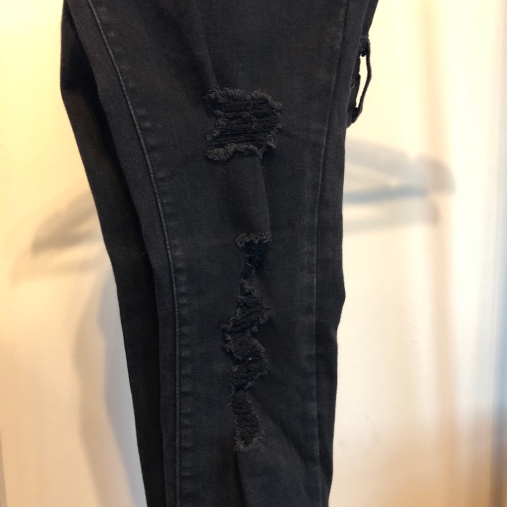 Universal Thread Jeans - Picture 2 of 6